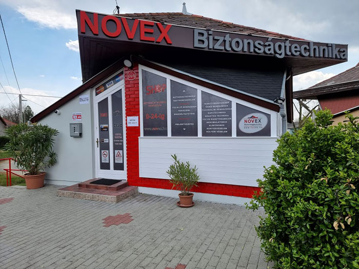 A hatvani üzlet külső képe
